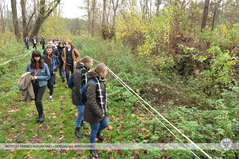 Terenowa lekcja historii o losach żołnierzy NSZ ze zgrupowania kpt. Henryka Flamego „Bartka” – Kluczbork, 9 listopada 2021