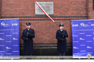 Odsłonięcie tablicy upamiętniającej działaczy antykomunistycznych – Świdnica, 13 grudnia 2021