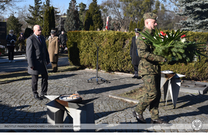 Obchody 80. rocznicy przekształcenia Związku Walki Zbrojnej w Armię Krajową pod pomnikiem Armii Krajowej we Wrocławiu