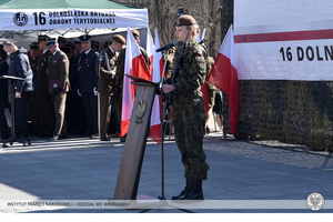 W imieniu żołnierzy za trud ćwiczeń i szkolenia podziękowała nowo zaprzysiężona szeregowa WOT Agnieszka Brzeżańska.