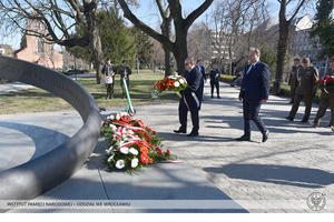 Przy pomniku rotmistrza Witolda Pileckiego.