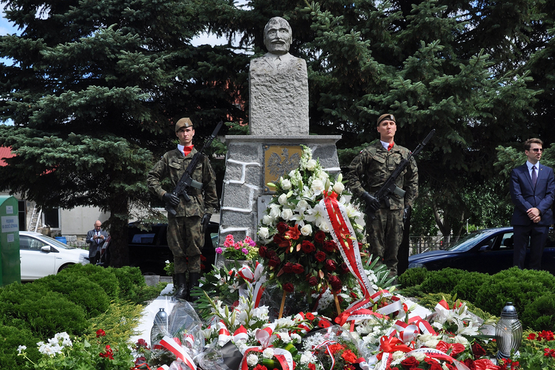 Wojewódzkie obchody Dnia Walki i Męczeństwa Wsi Polskiej w miejscowości Węgry (gm. Żórawina)