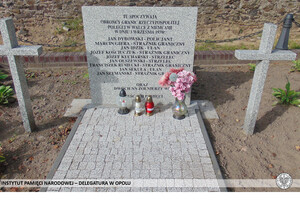 Zapalenie zniczy na grobach Bohaterów Niepodległej – żołnierzy Korpusu Straży Granicznej.