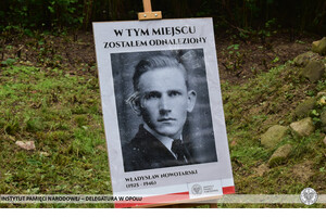 Uroczystości upamiętniające zamordowanych przez UB żołnierzy NSZ w miejscu dawnego majątku Scharfenberg w Malerzowicach Wielkich w dniu 17 września 2022