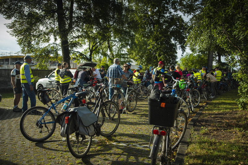 I Rajd Rowerowy Pamięci Ofiar Niemieckich Obozów na Dolnym Śląsku – Jelcz – Laskowice, 23 września 2023. Fot. Agata Ligęcka (IPN)