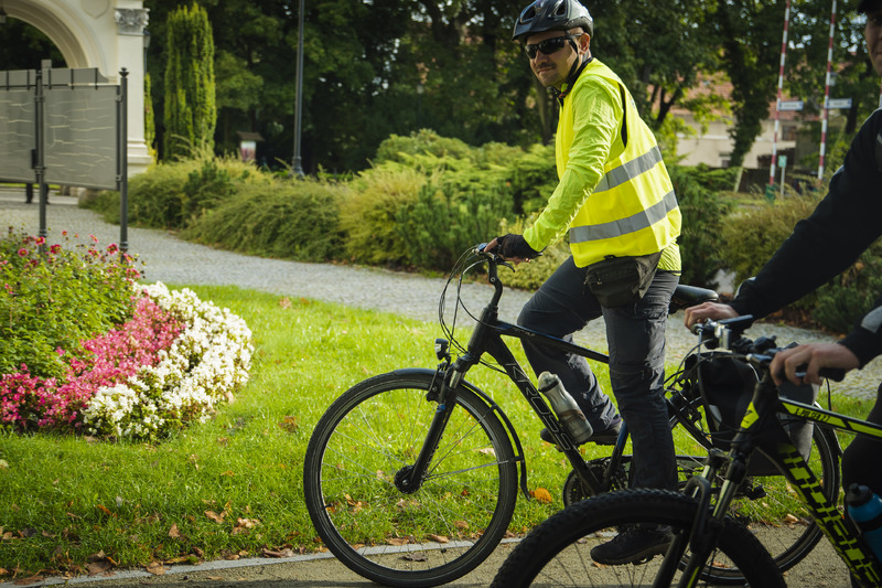 I Rajd Rowerowy Pamięci Ofiar Niemieckich Obozów na Dolnym Śląsku – Jelcz – Laskowice, 23 września 2023. Fot. Agata Ligęcka (IPN)