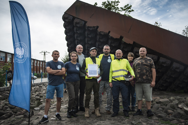 I Rajd Rowerowy Pamięci Ofiar Niemieckich Obozów na Dolnym Śląsku – Jelcz – Laskowice, 23 września 2023. Fot. Agata Ligęcka (IPN)