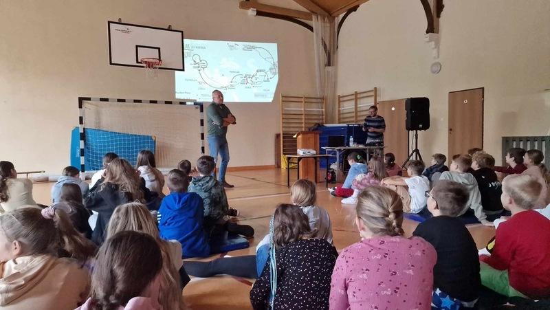 O niedźwiedziu Wojtku w Łozinie oraz Bykowie a także w SP w Szczodrem - 3 listopada 2023