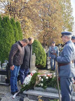 Uroczystość uhonorowania grobu w ramach projektu Ocalamy - Dzierżoniów, 14 listopada 2023