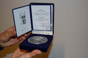 Oddział IPN we Wrocławiu został uhonorowany jubileuszowym medalem wybitym z okazji jubileuszu Muzeum.