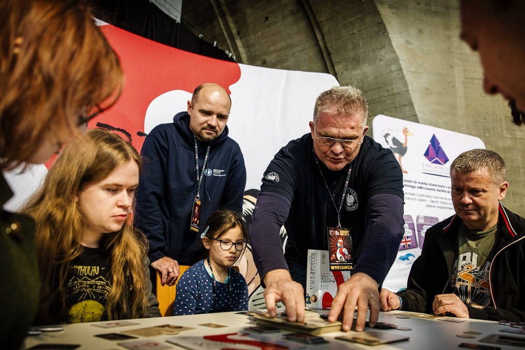 Za nami dwa intensywne dni pełne emocji podczas Wrocławskiego Festiwalu Gier i Zajawek One More Game na stoisku Instytutu Pamięci Narodowej numer 35 - Hala Stulecia we Wrocławiu, 11-12 kwietnia 2026